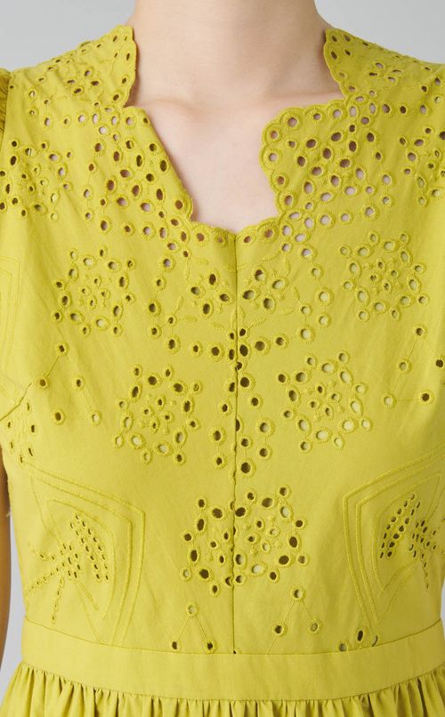 スカラレースカットワークワンピース