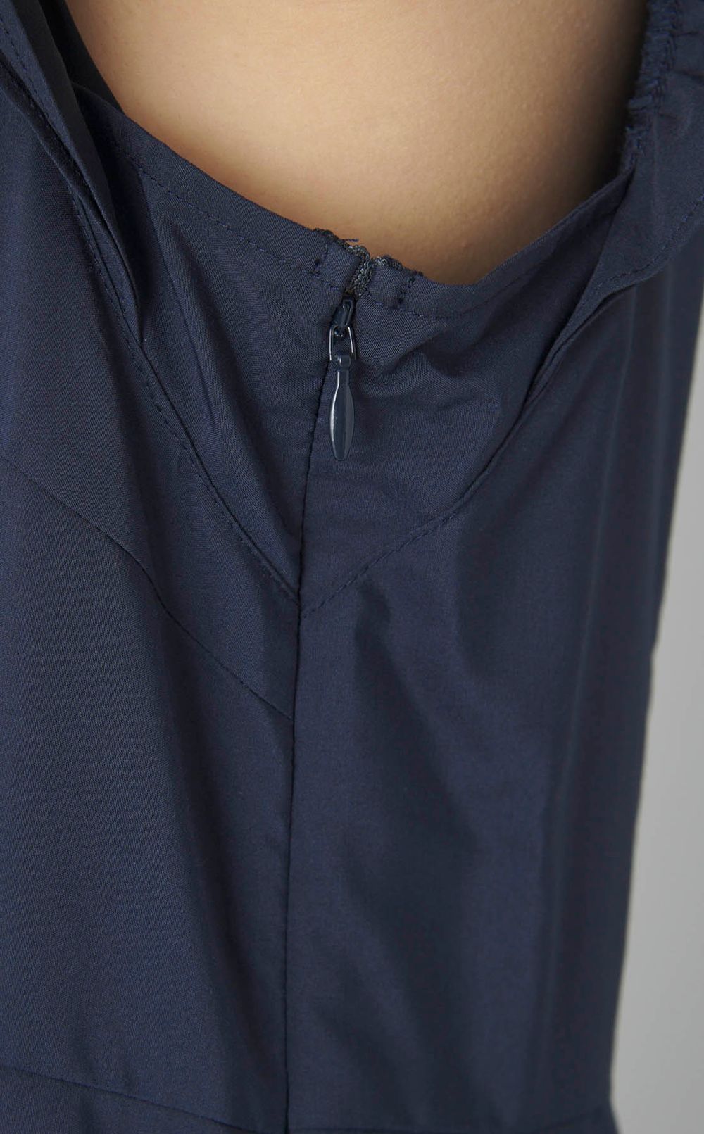 カットワークティアードワンピース