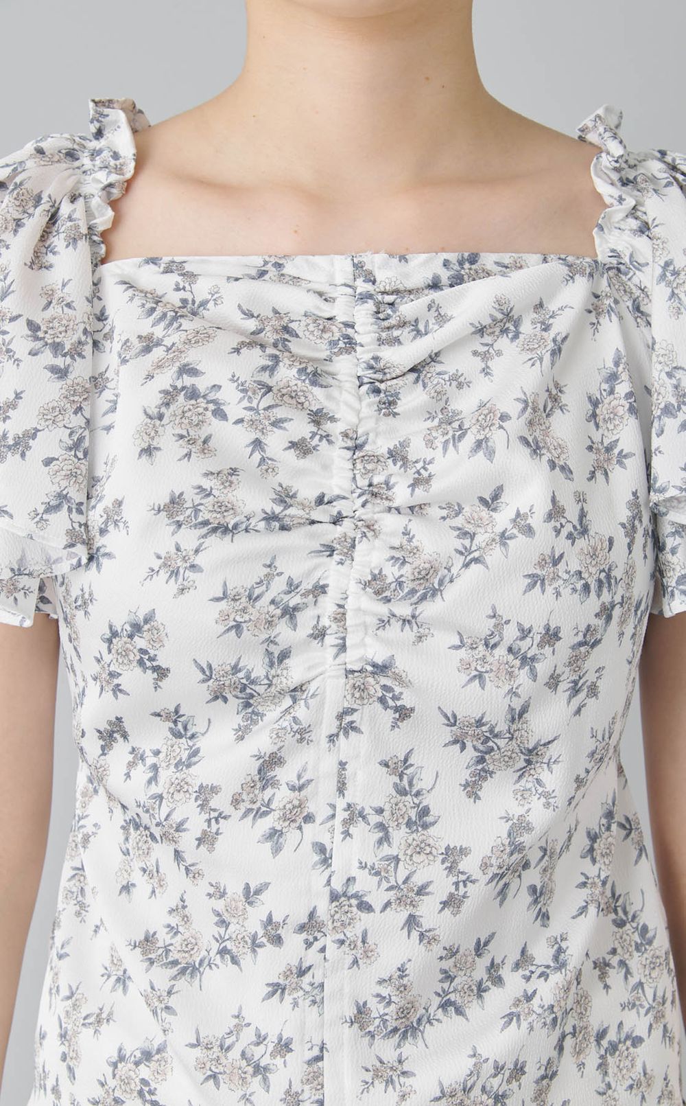 フラワープリントギャザーブラウス