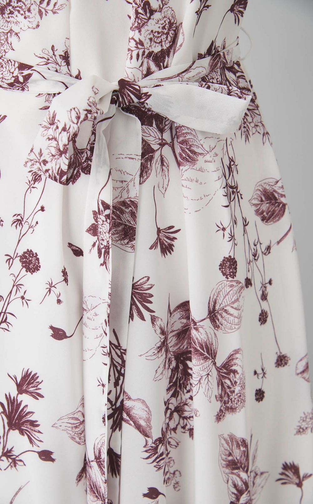 ホルターネックフラワーワンピース