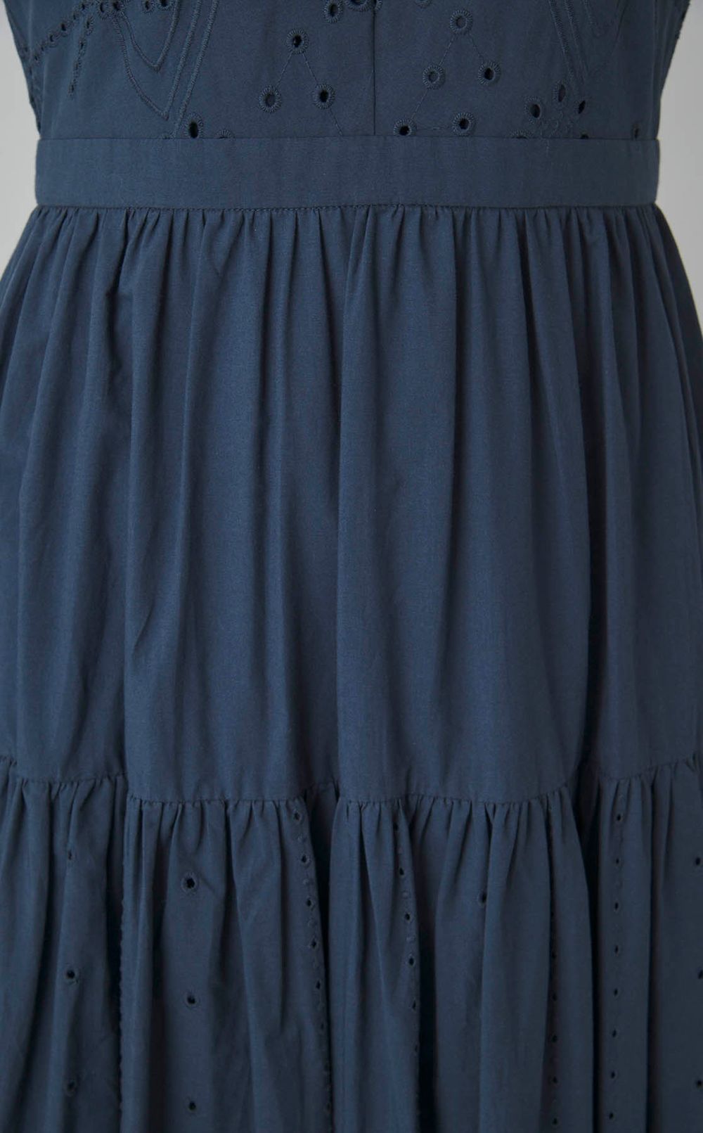 スカラレースカットワークワンピース