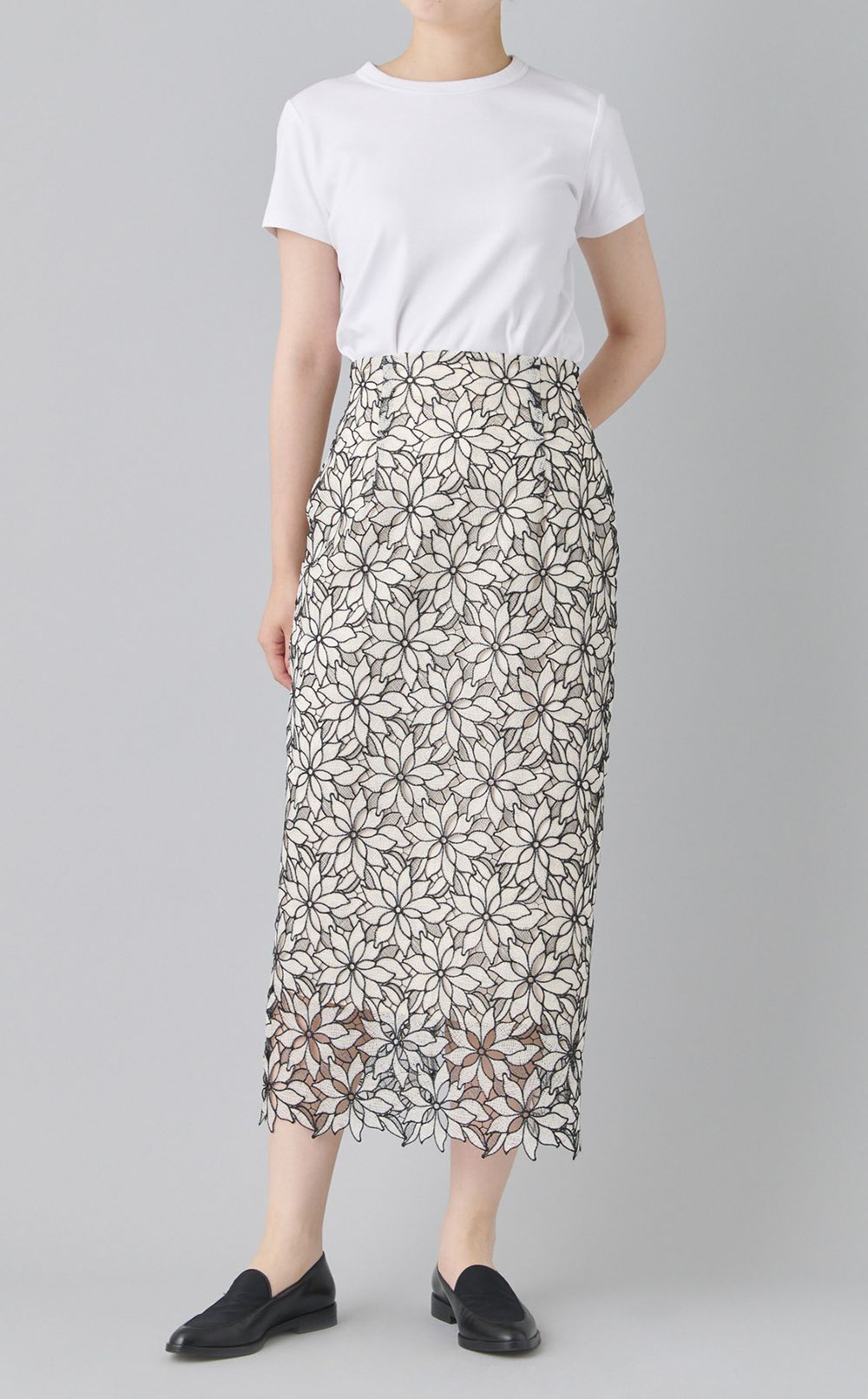 ラメレース Iラインスカート