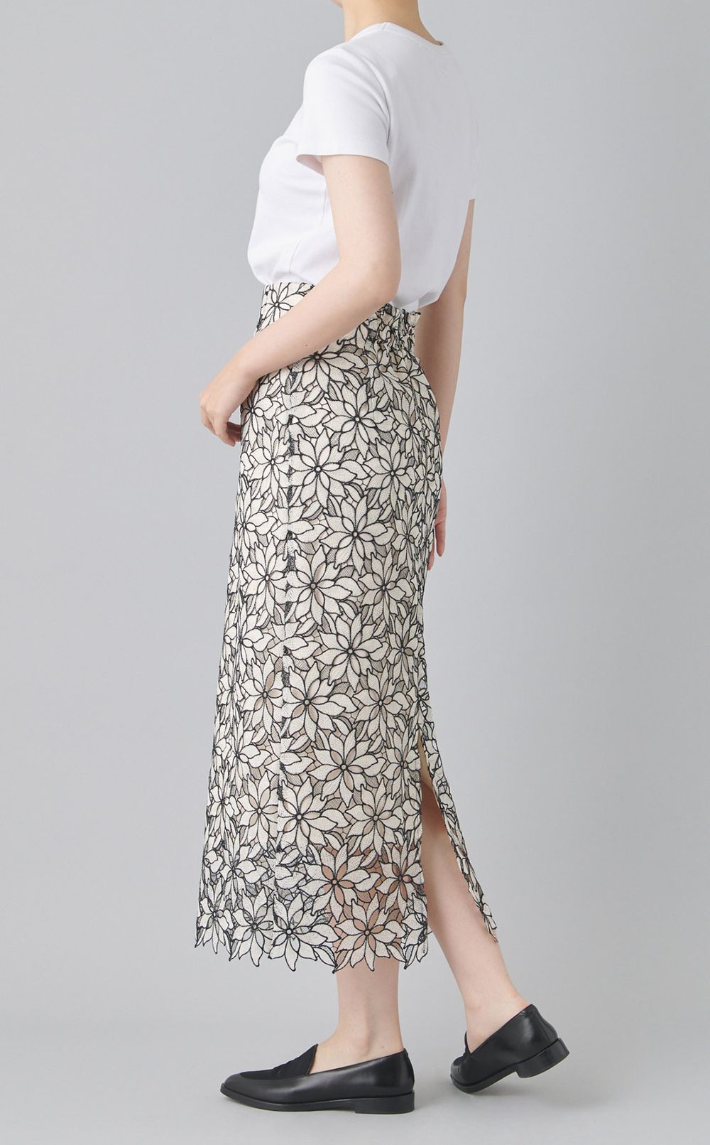 ラメレース Iラインスカート