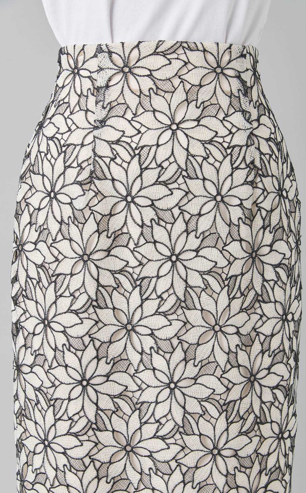 ラメレース Iラインスカート