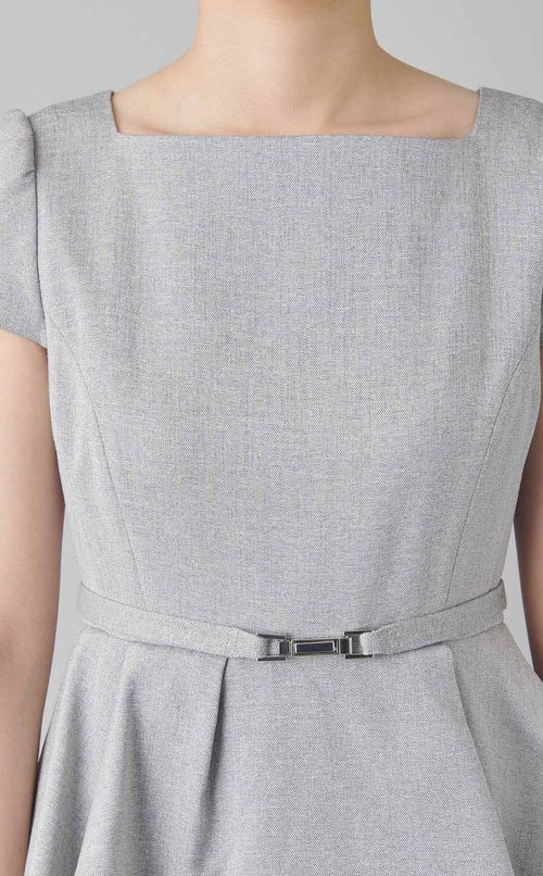 ベルト付きペプラムタイトワンピース