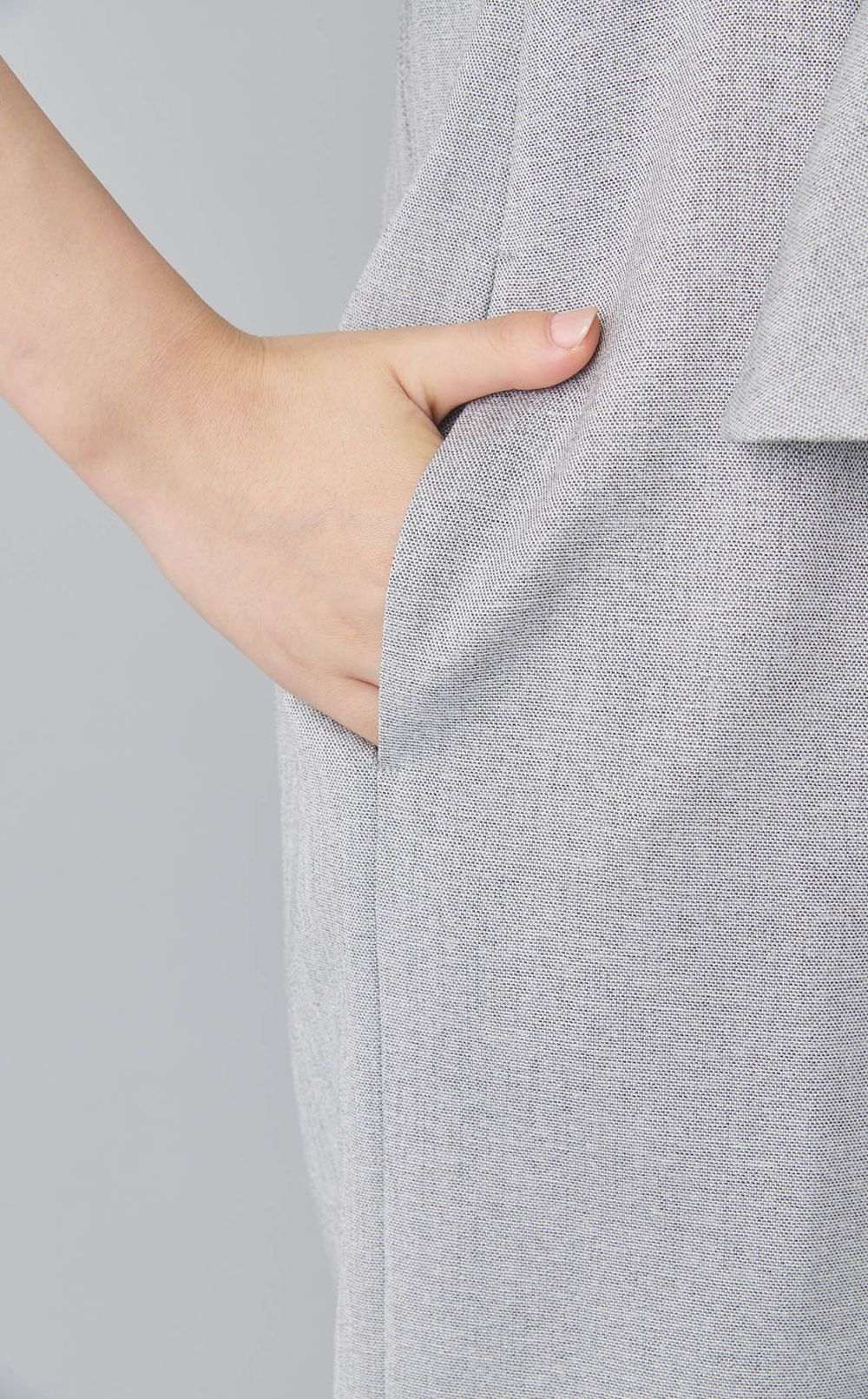 ベルト付きペプラムタイトワンピース