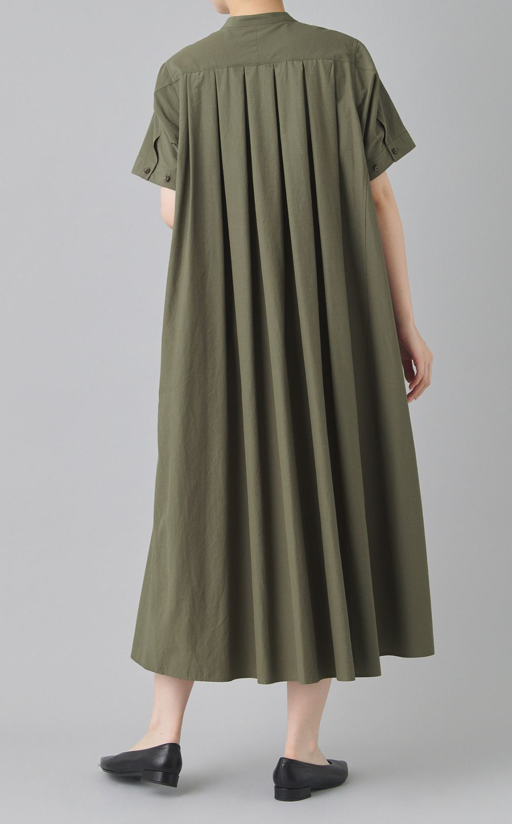 バックタックフラップワンピース