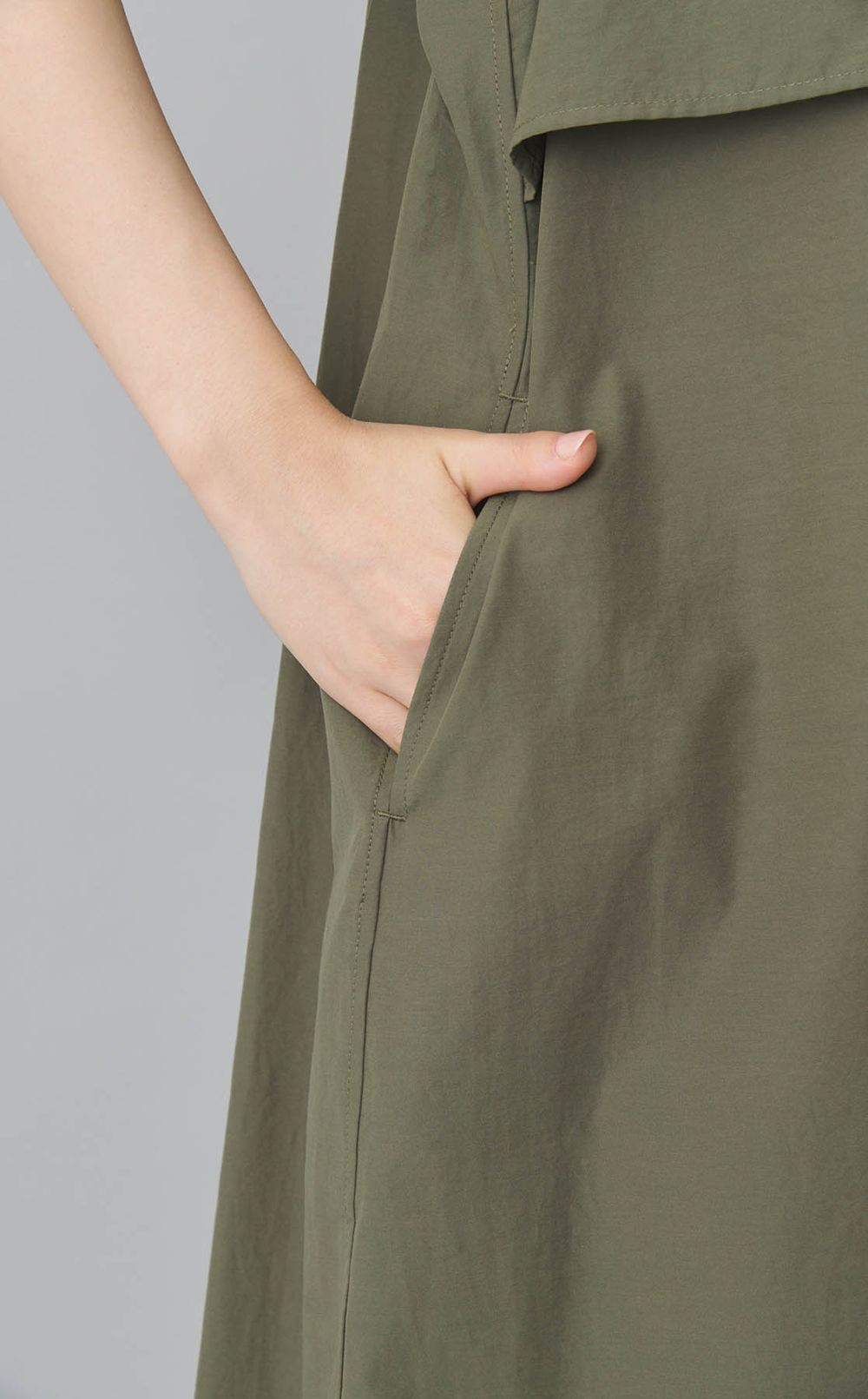 バックタックフラップワンピース