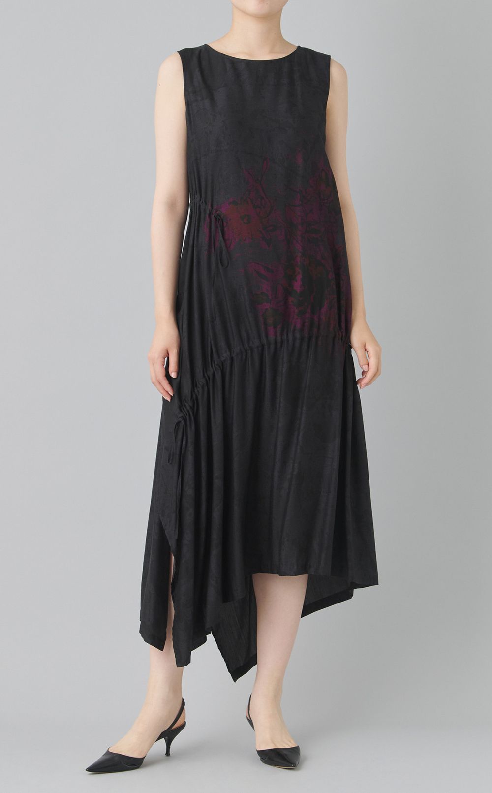 フラワープリントシャーリングワンピース