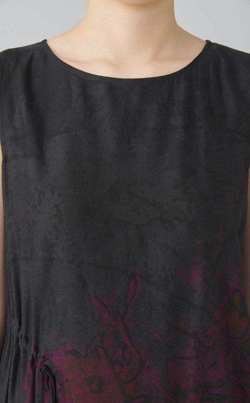 フラワープリントシャーリングワンピース