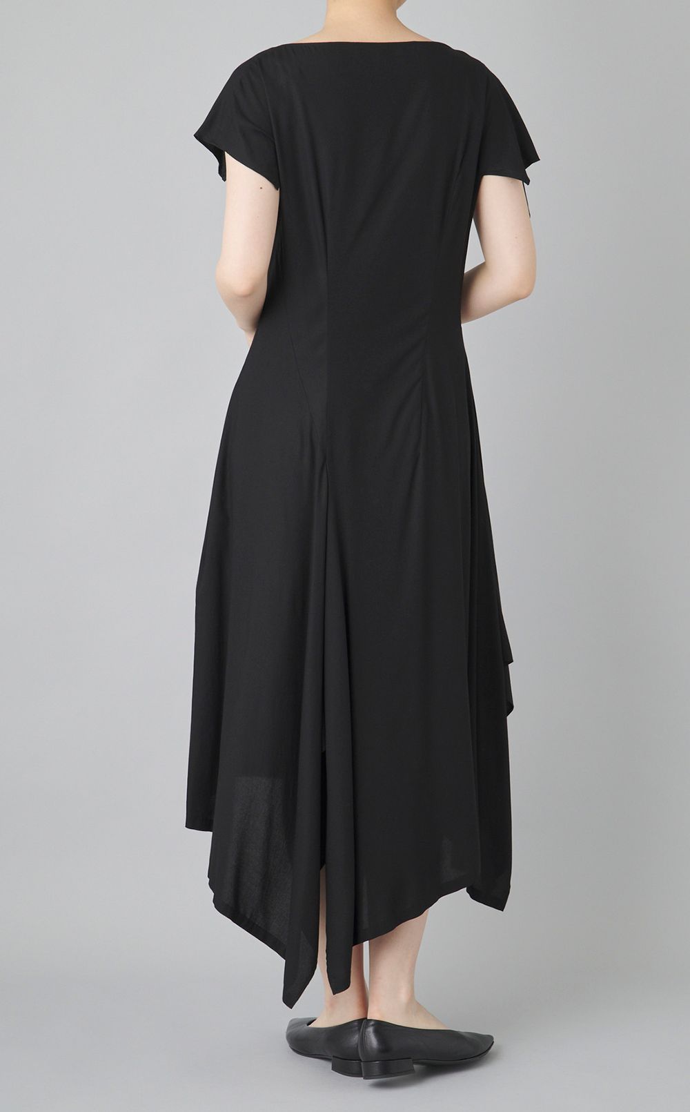 ハンカチーフヘムワンピース