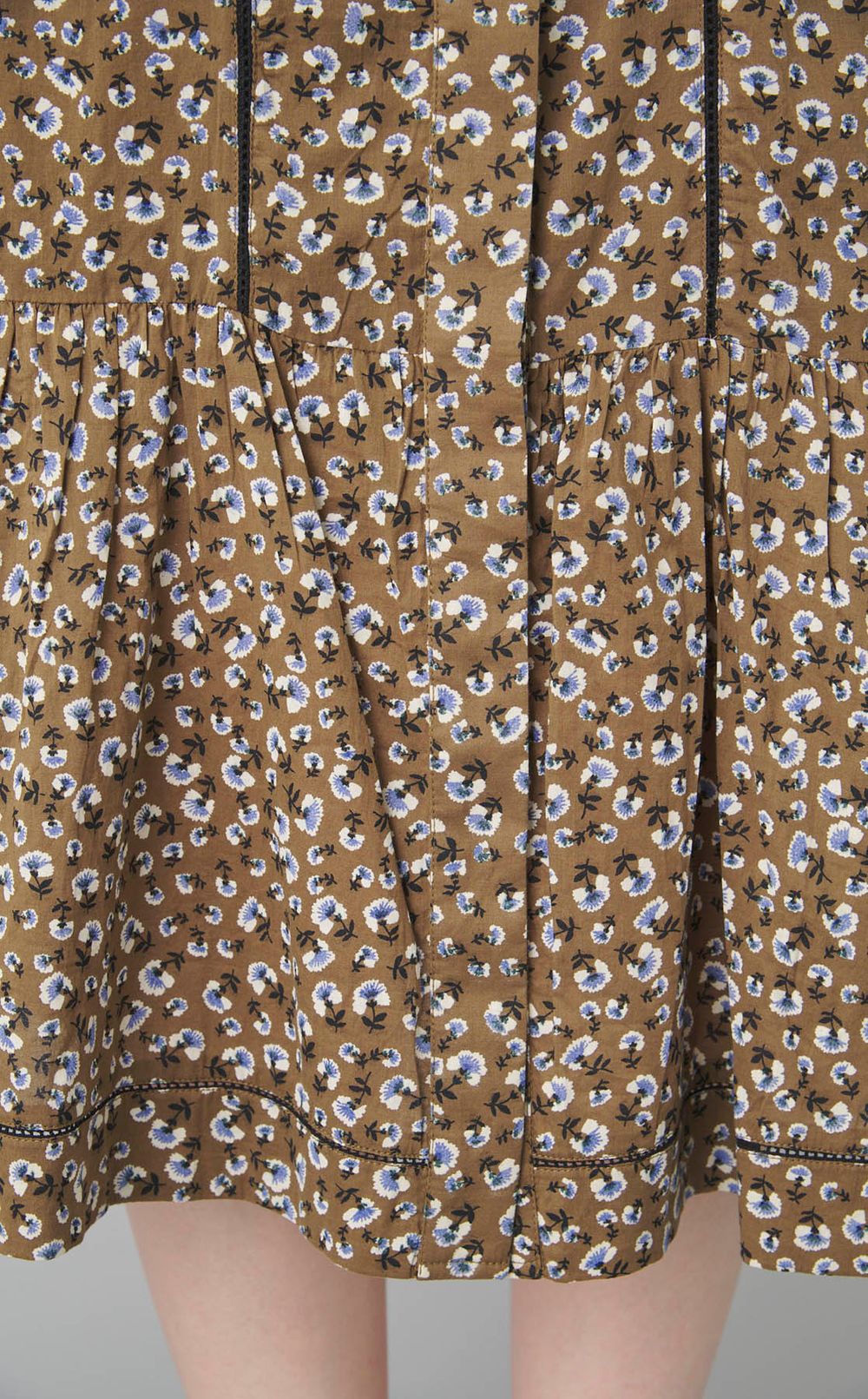 フラワープリントノースリーブワンピース