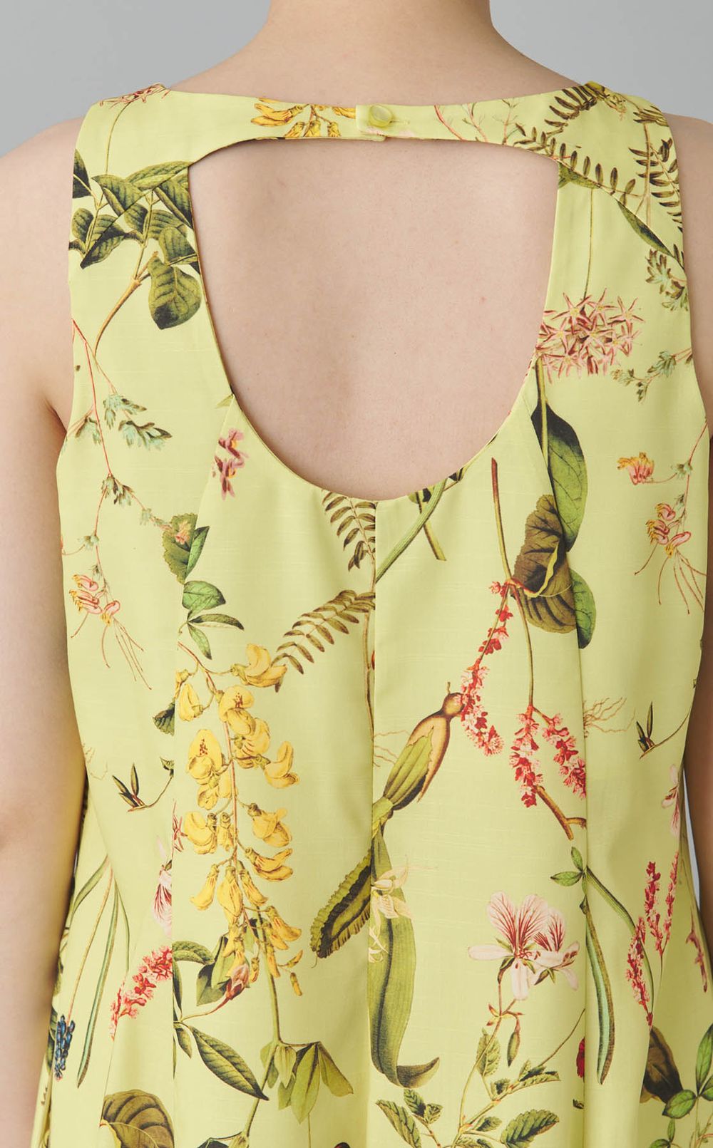 ボタニカルプリントフレアワンピース