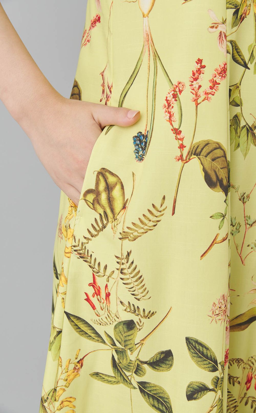 ボタニカルプリントフレアワンピース