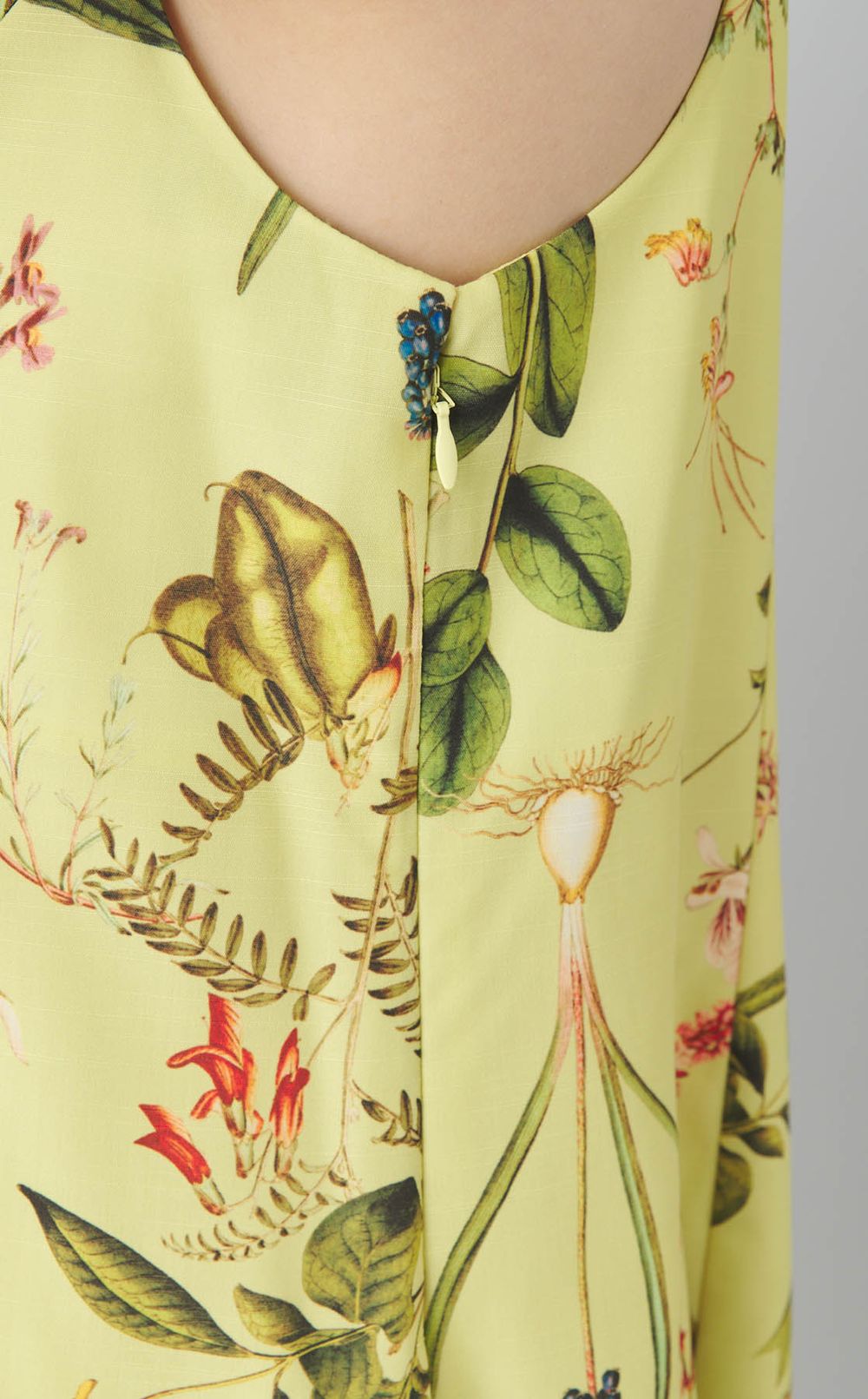 ボタニカルプリントフレアワンピース