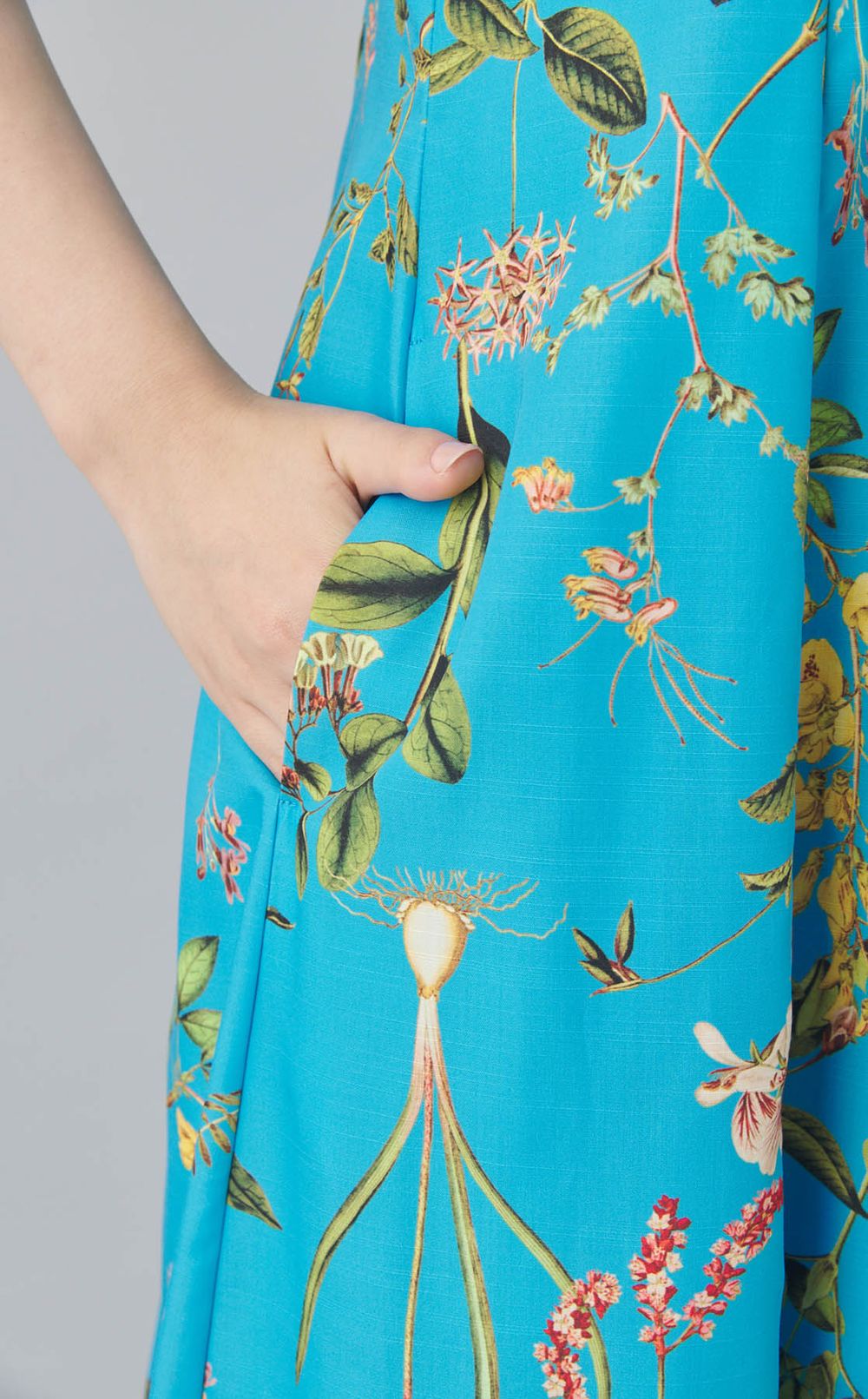 ボタニカルプリントフレアワンピース