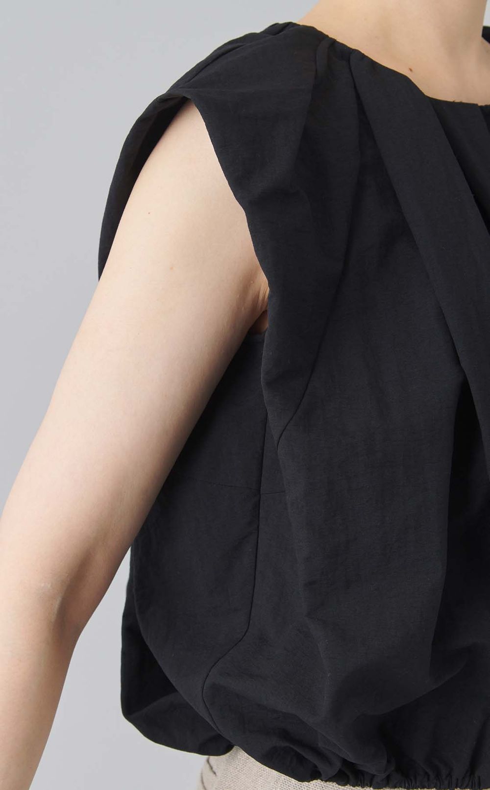 タックバルーンプルオーバー