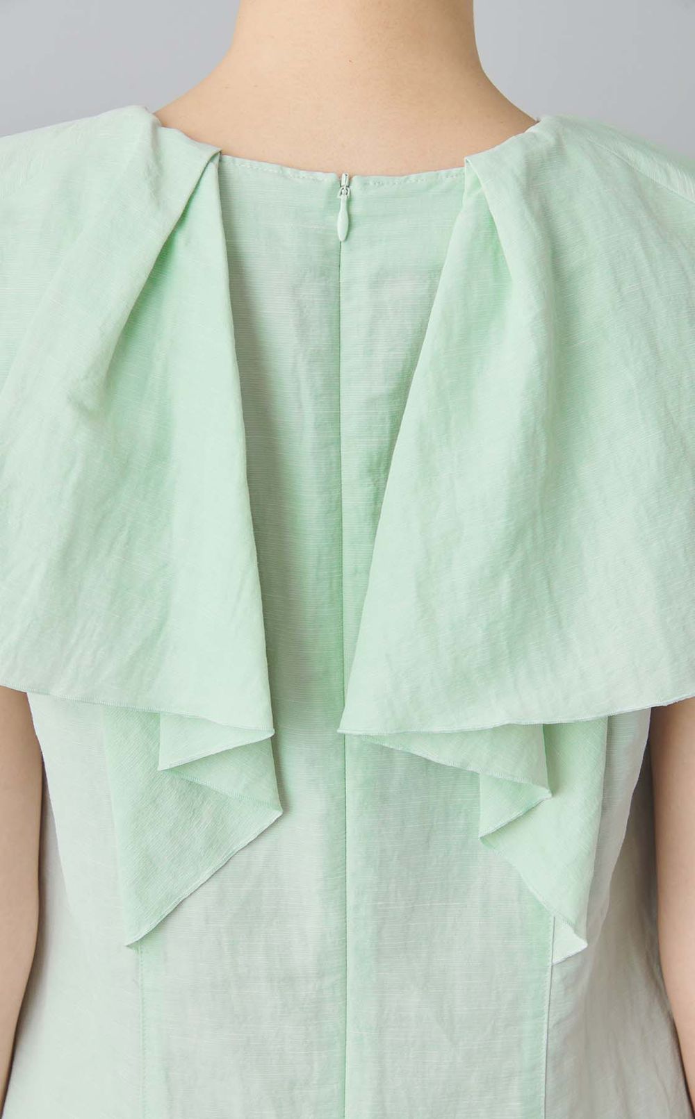 ラッフルカラーワンピース