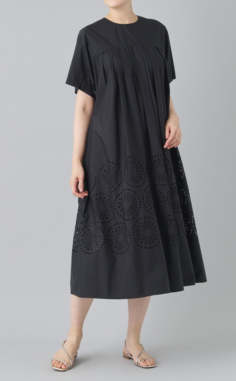 パンチングレースフレアサマードレス