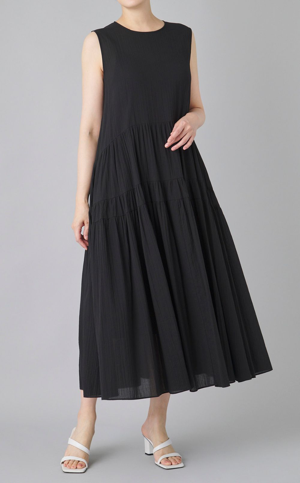 ティアードノースリーブワンピース