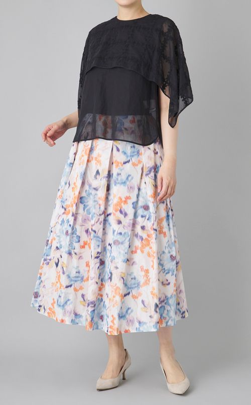 フラワープリントタックスカート