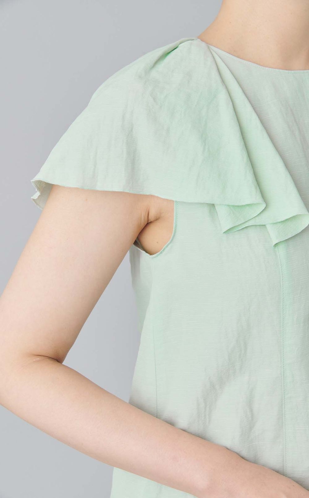 ラッフルカラーワンピース