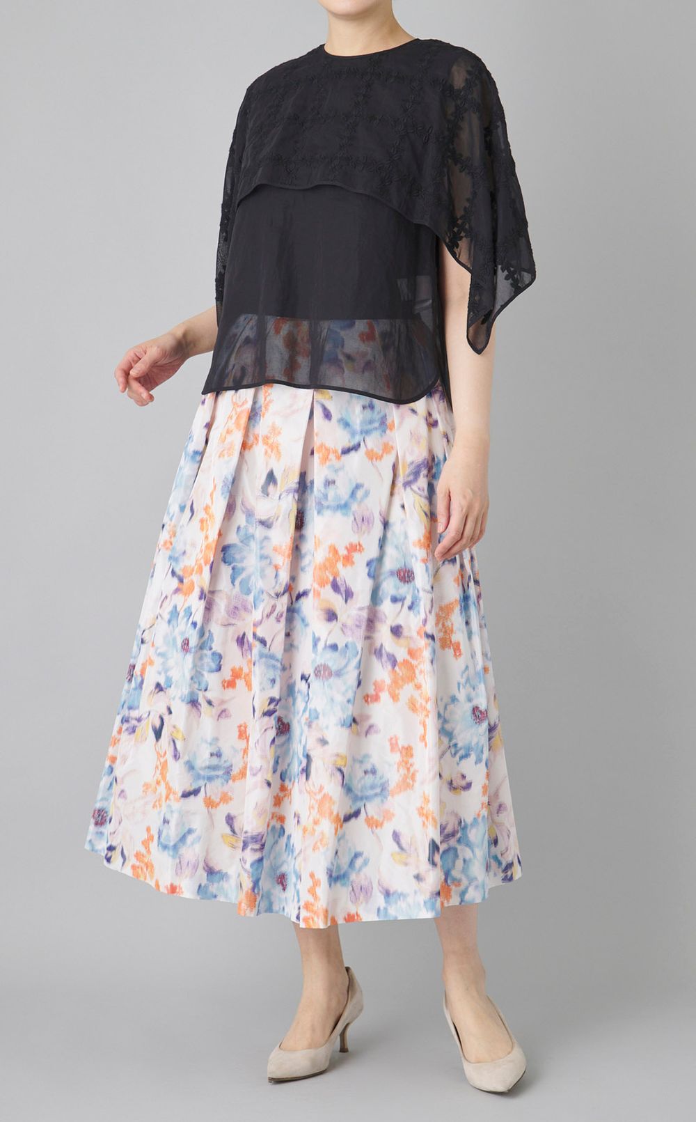 フラワーオーガンジーケープブラウス