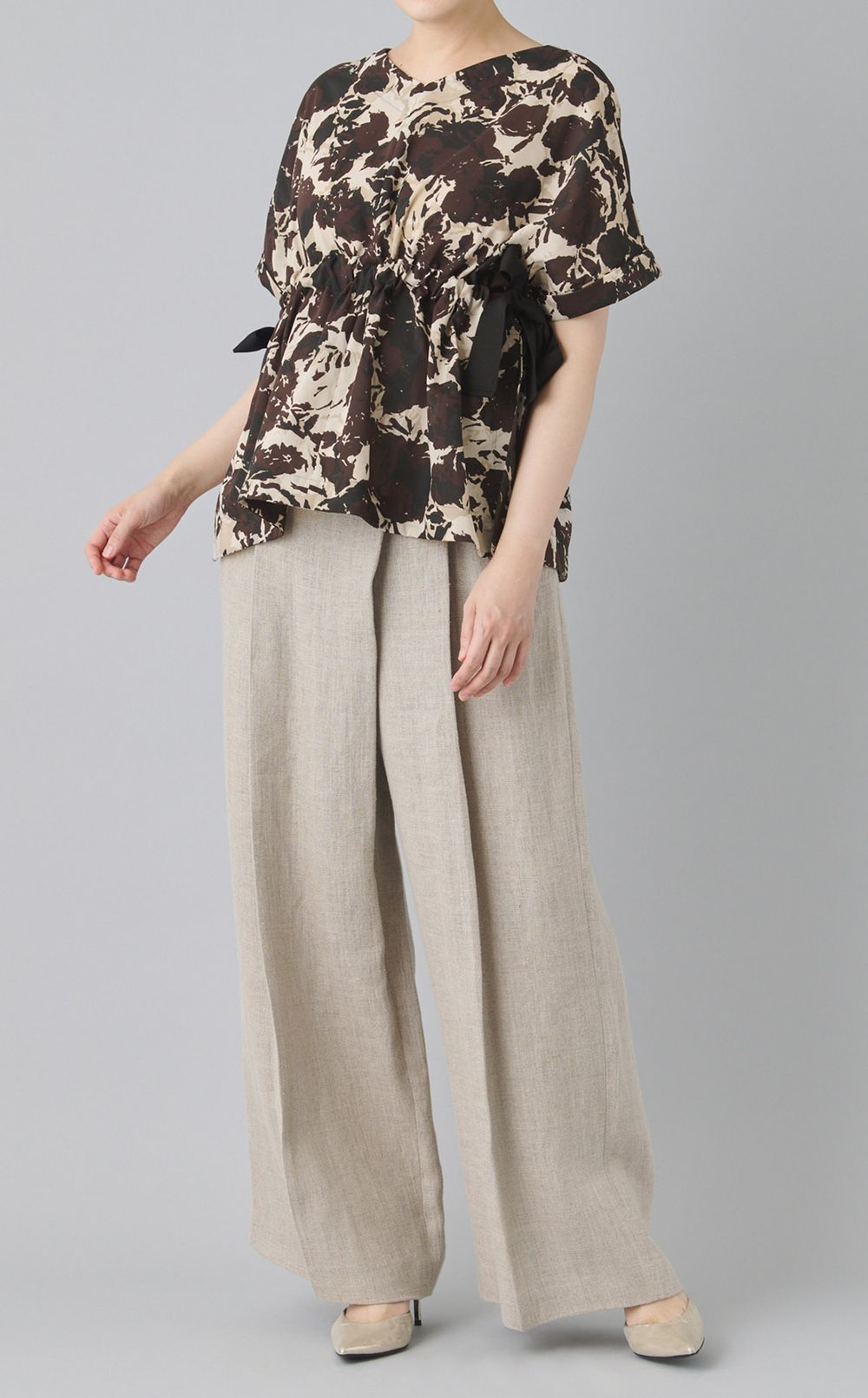 ハイウエストラップパンツ