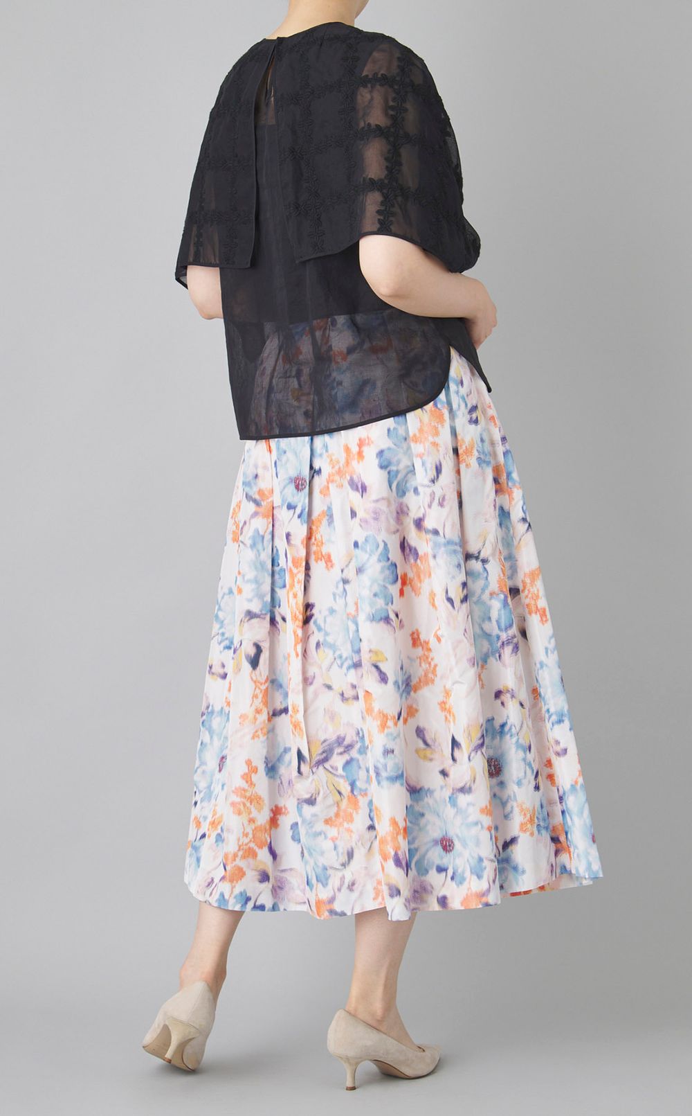 フラワーオーガンジーケープブラウス