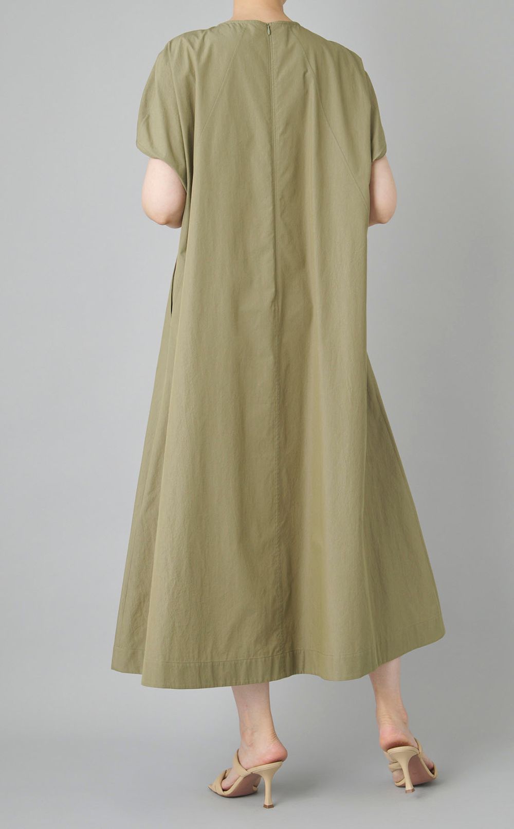 トライアングルデザインフレアワンピース