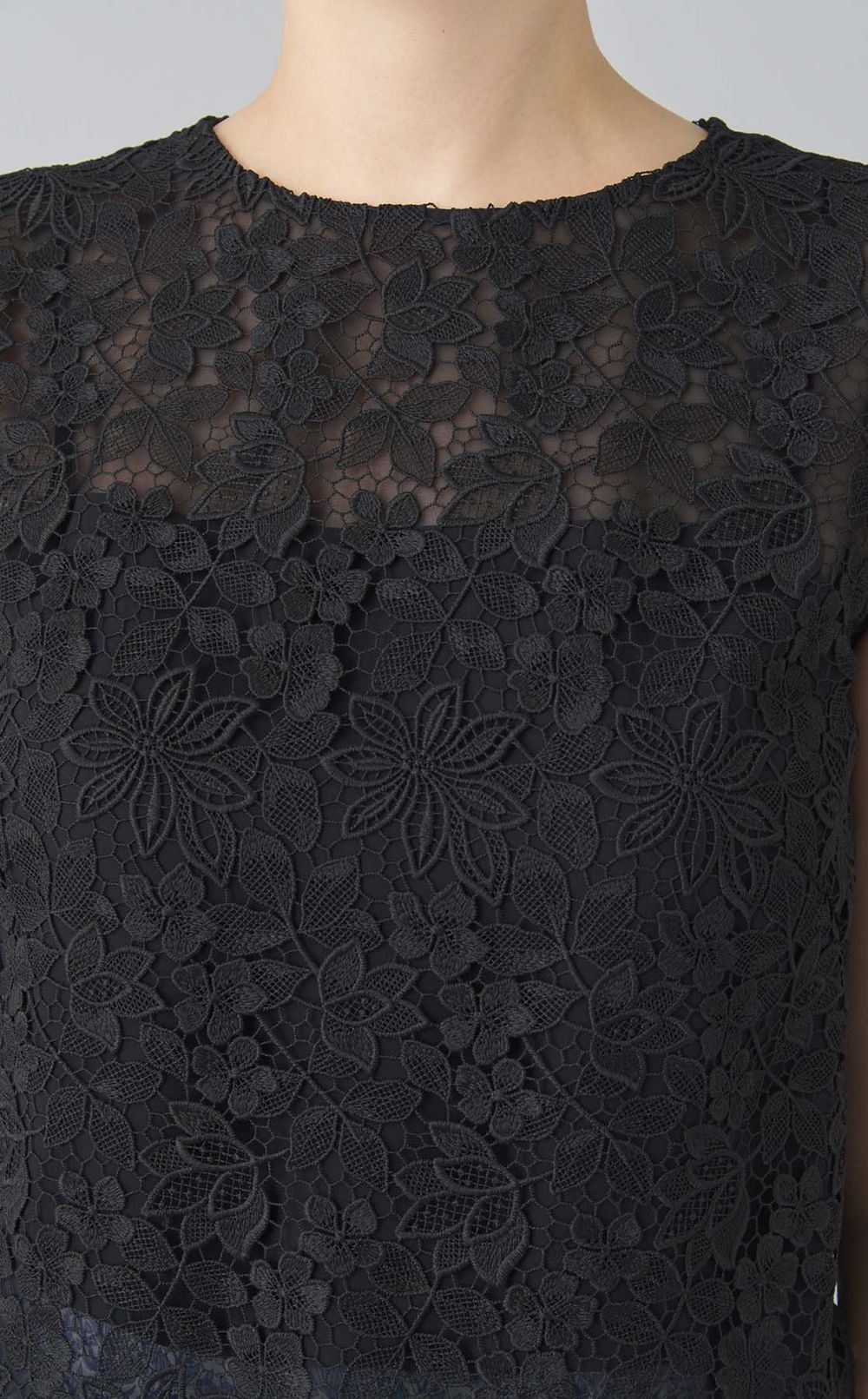 フラワーレースノースリーブブラウス