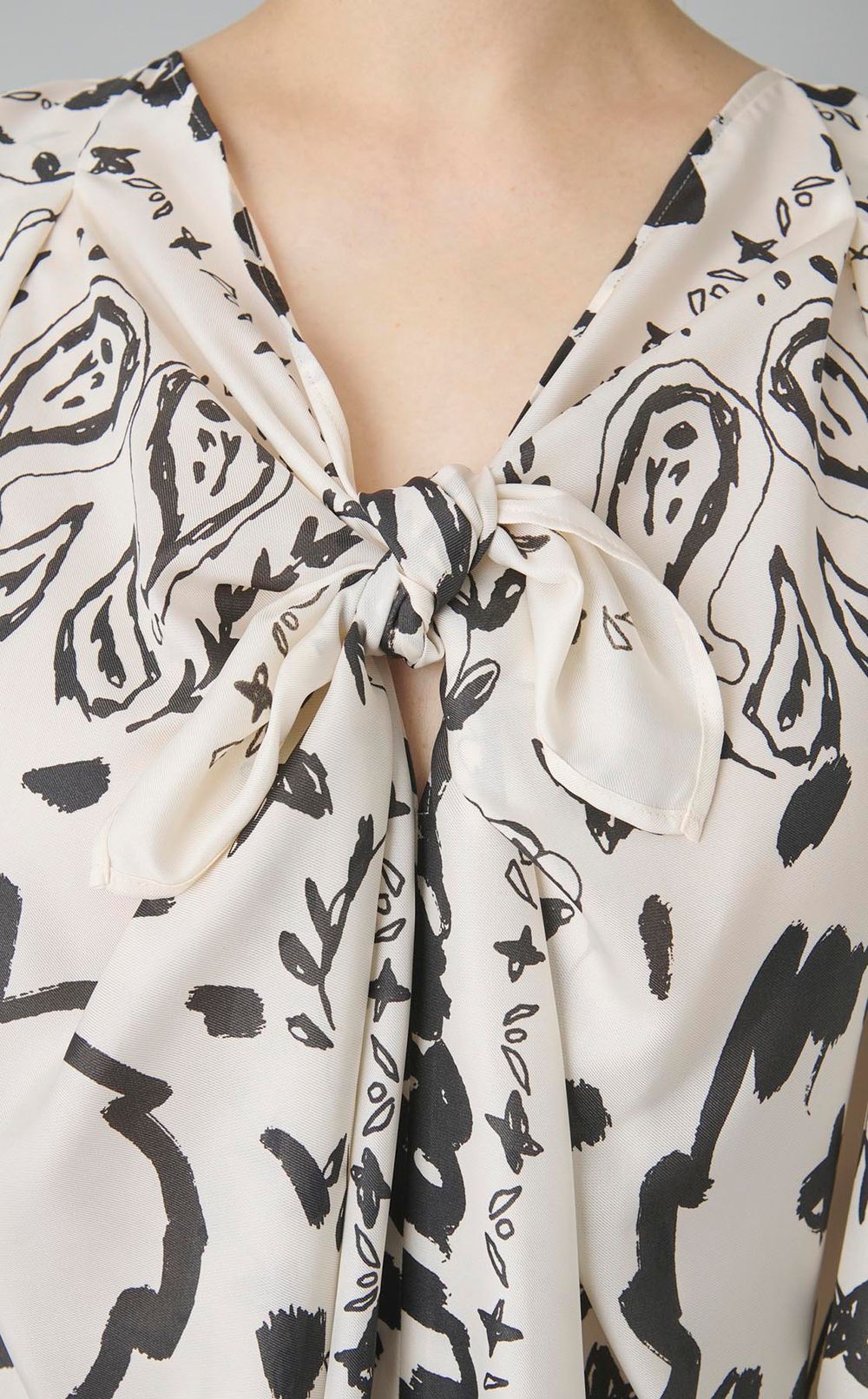 マニプリスカーフブラウス