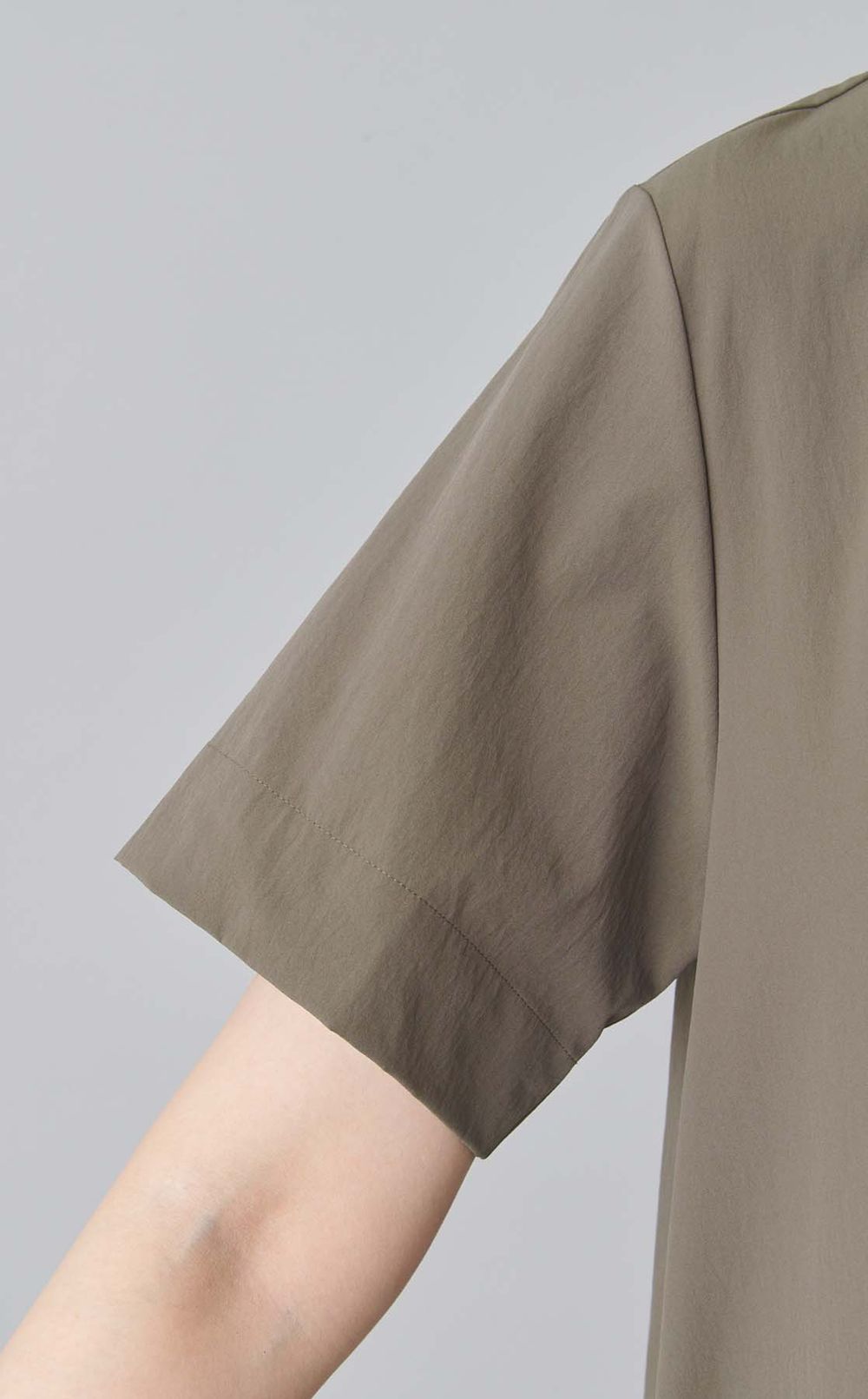 クルーネックテントラインワンピース