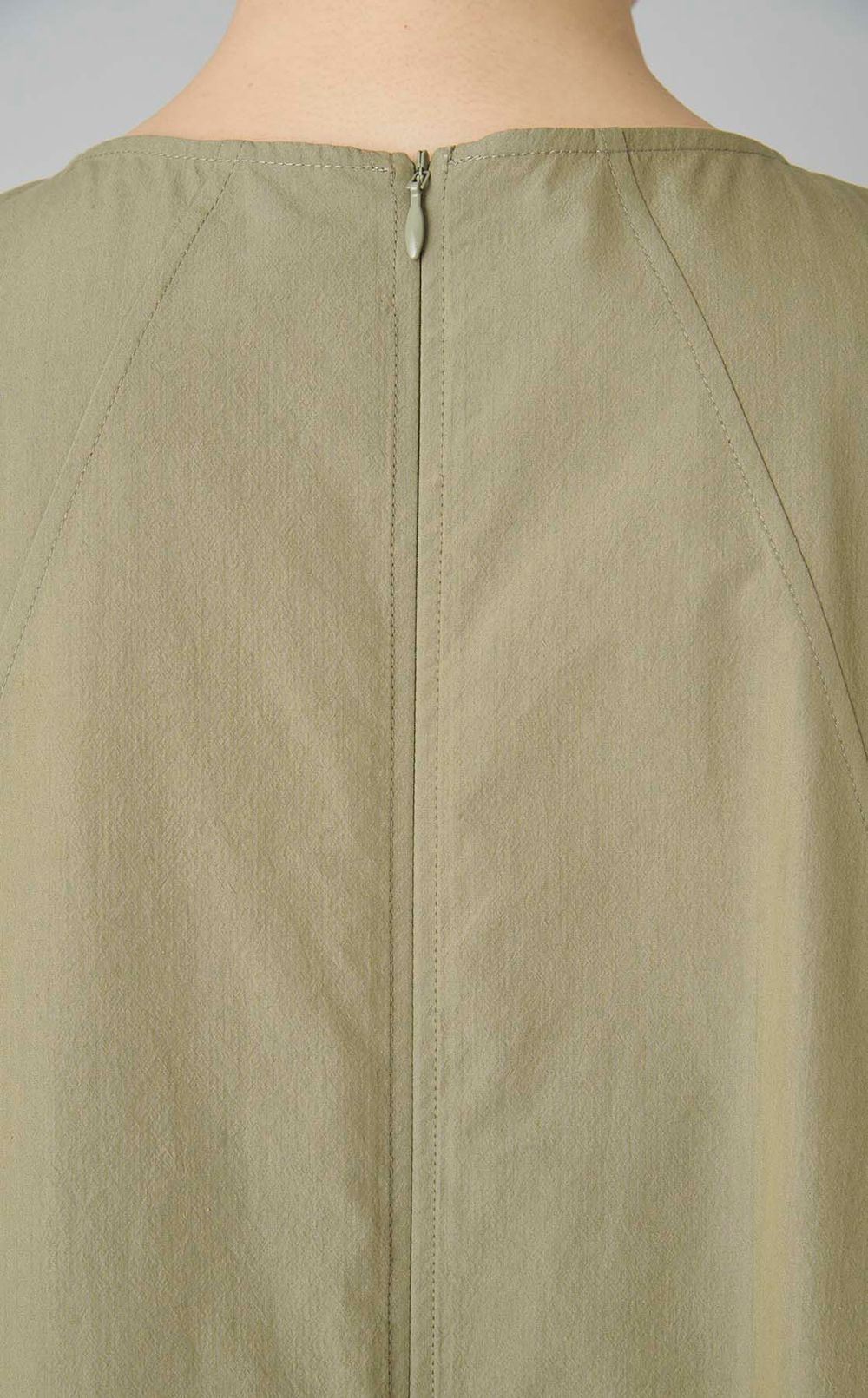 トライアングルデザインフレアワンピース