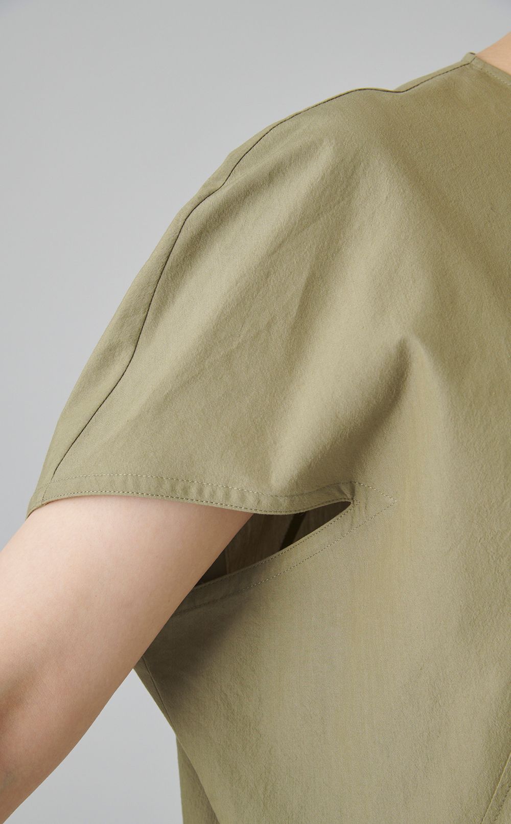 トライアングルデザインフレアワンピース