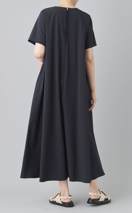 クルーネックテントラインワンピース