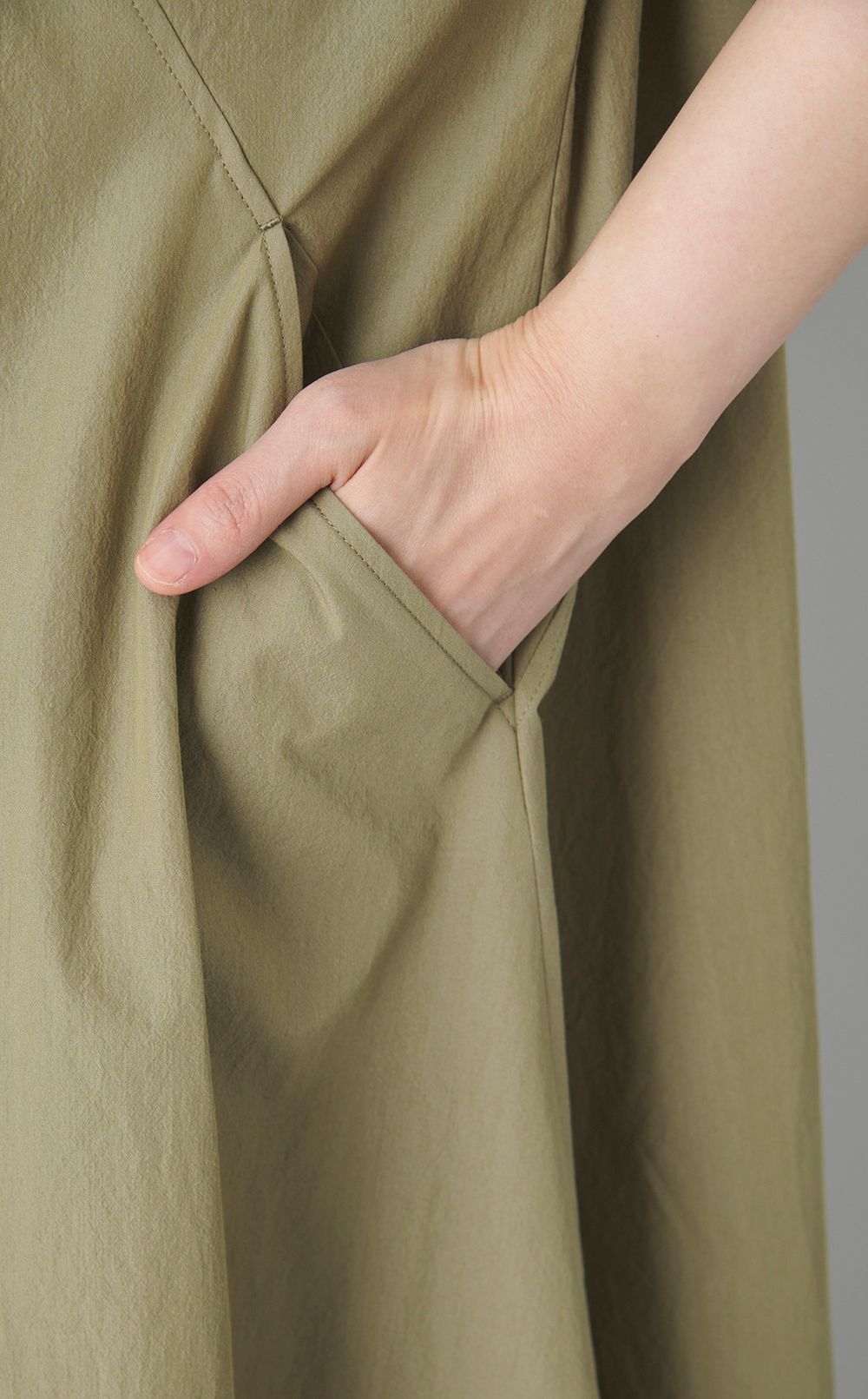 トライアングルデザインフレアワンピース