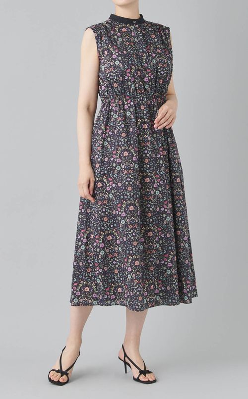 リバティプリントノースリーブワンピース