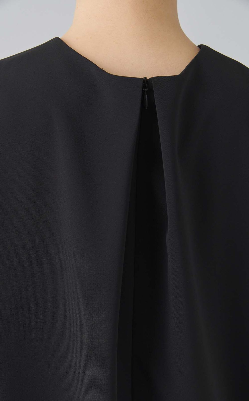 バックプリーツIラインワンピース