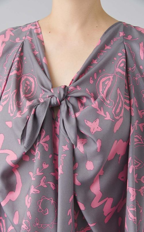 マニプリスカーフブラウス