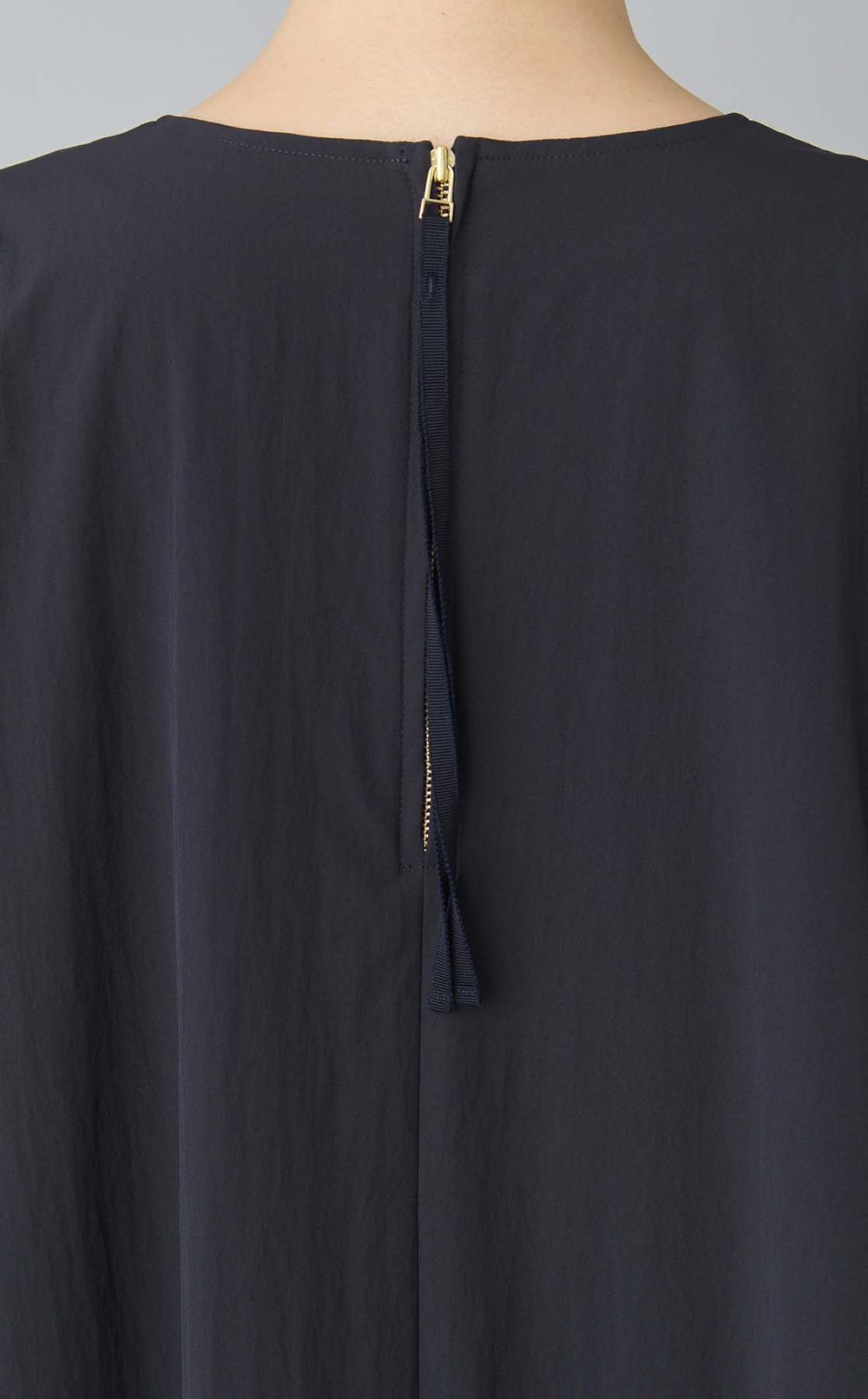 クルーネックテントラインワンピース