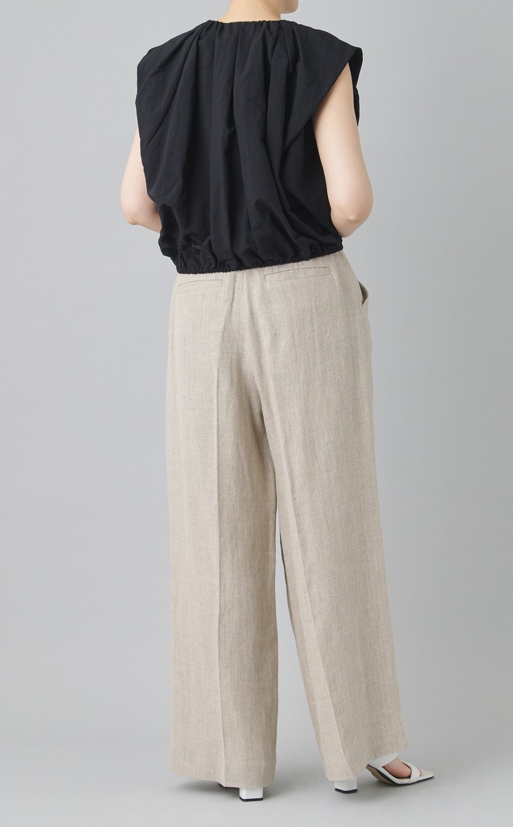 タックバルーンプルオーバー