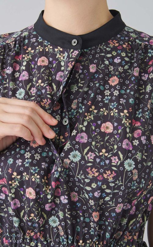 リバティプリントノースリーブワンピース