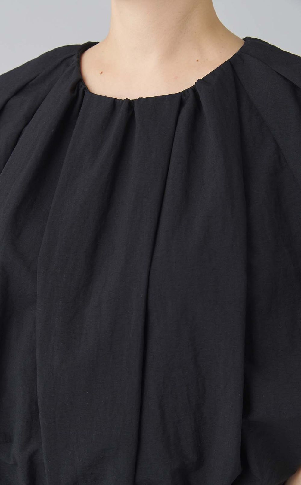 タックバルーンプルオーバー