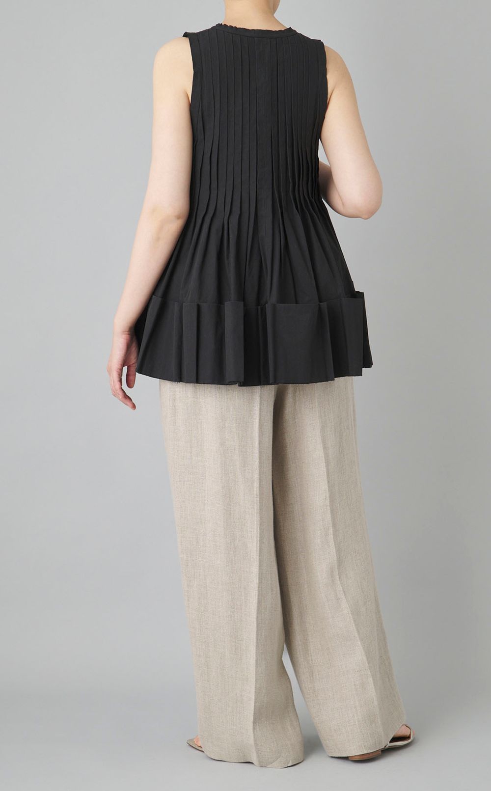 タックフレアペプラムブラウス