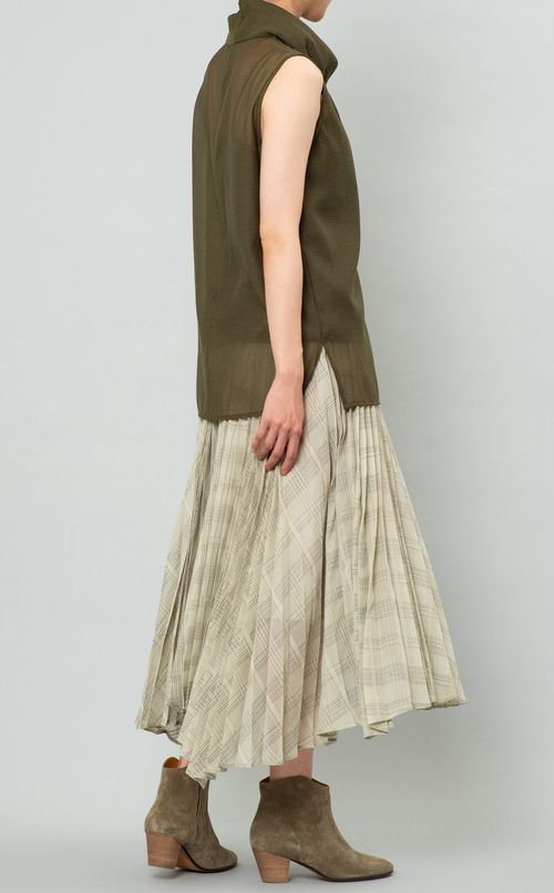 ランダムヘムプリーツスカート