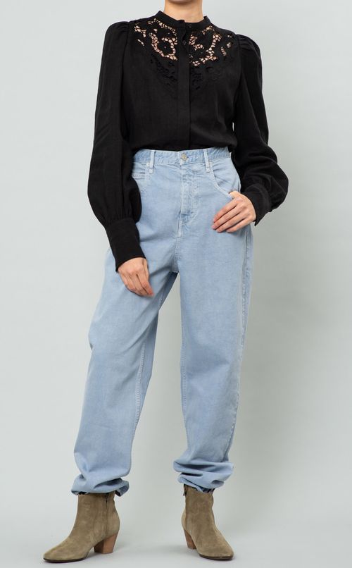 ストレッチテーパードパンツ