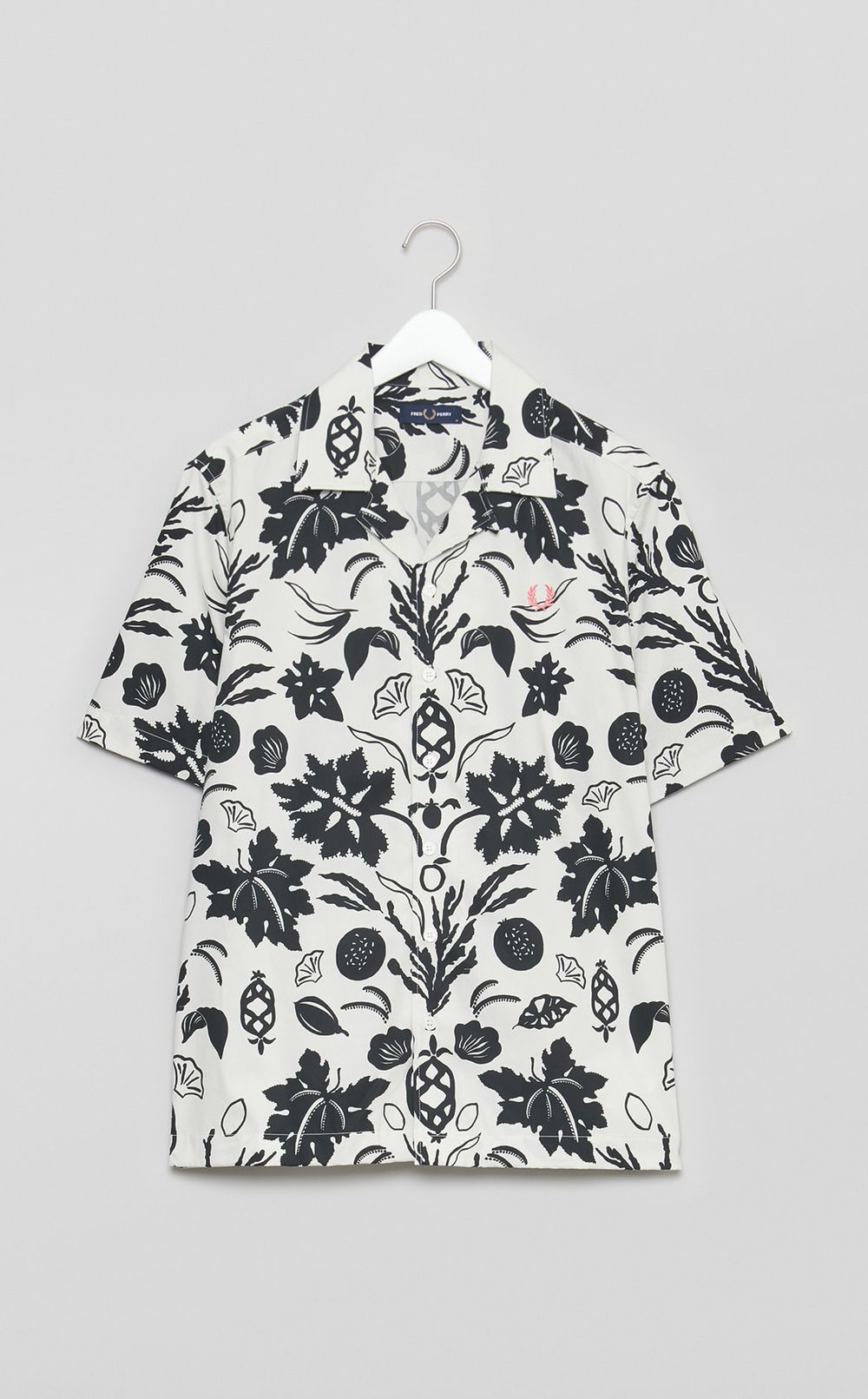 ボタニカル柄ショートスリーブシャツ