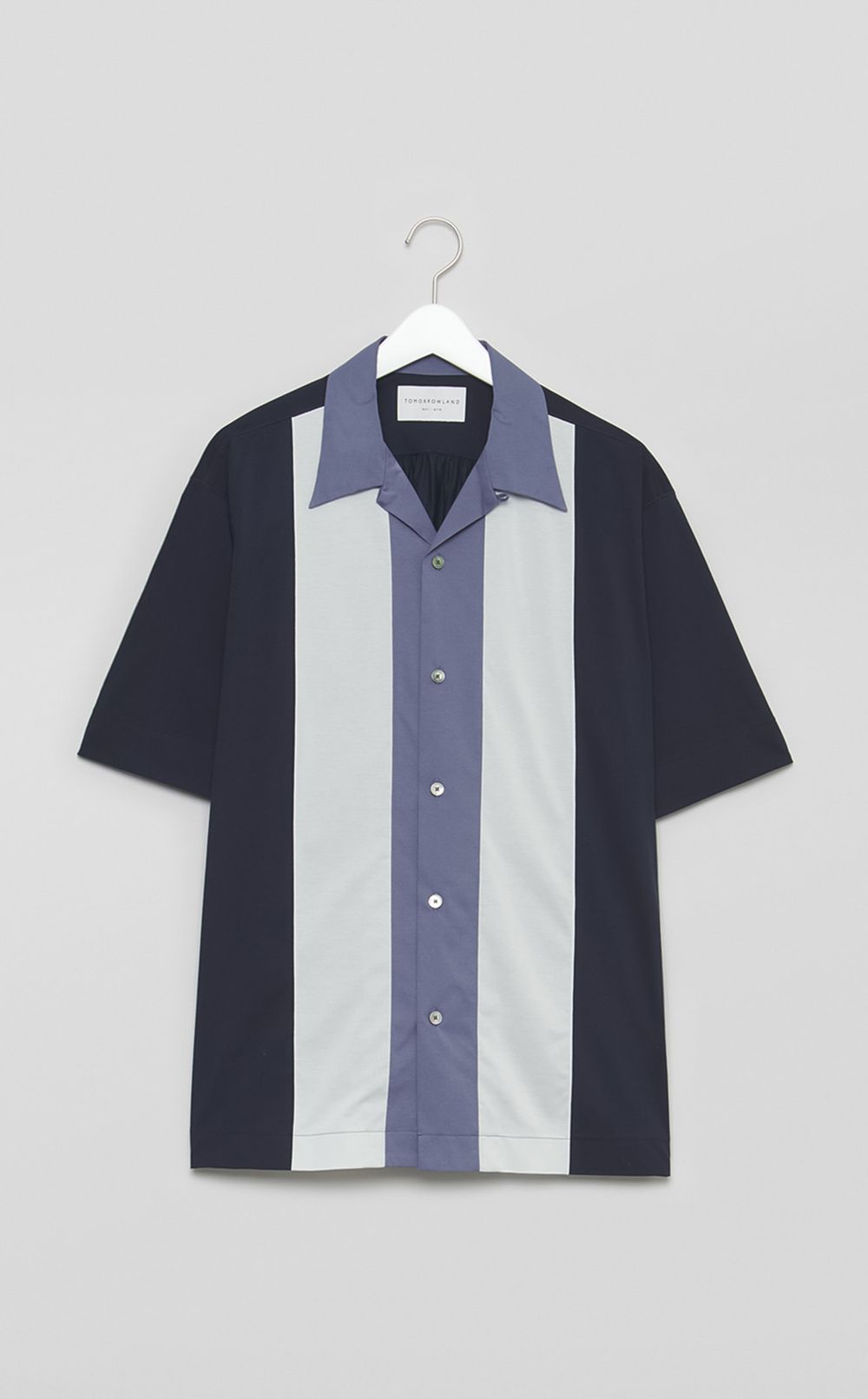 レギュラーカラーショートスリーブシャツ