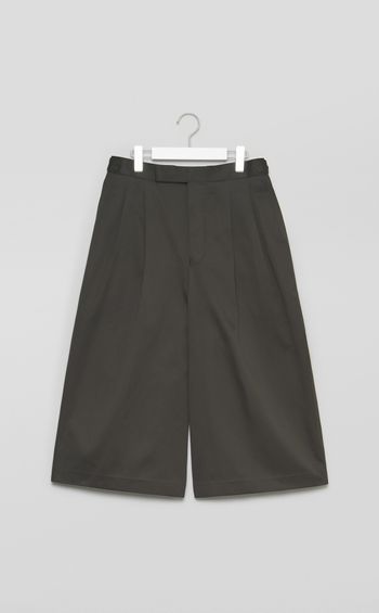 2タッククロップドトラウザー